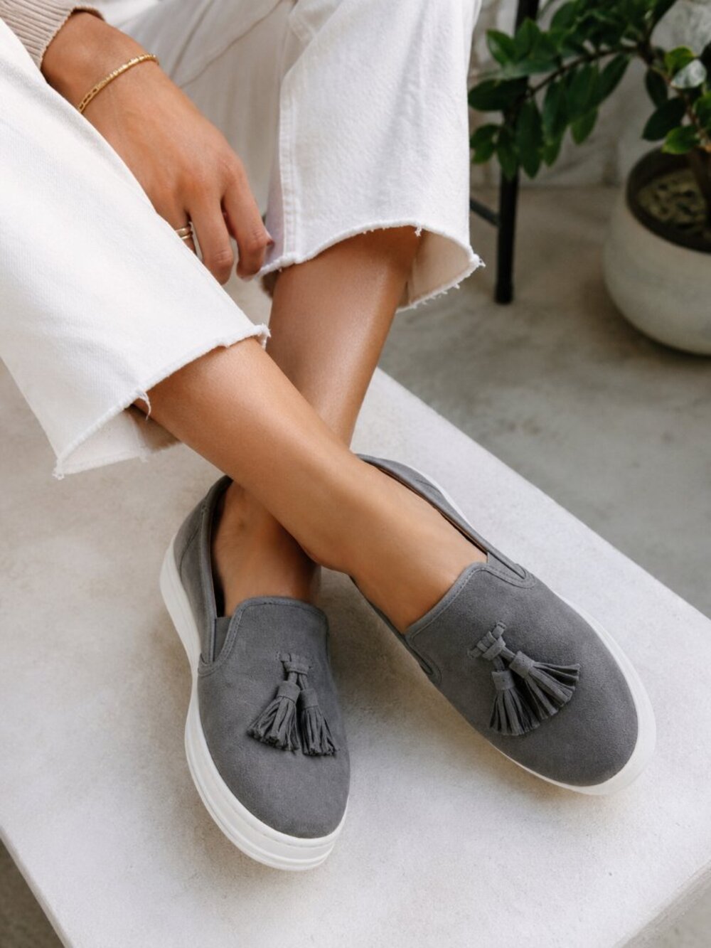 Anne Klein Akzane Gray Suede Tassel Slip-On Loafers Sneakers Women's 8M iFlex Co